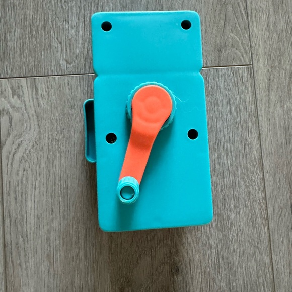 Robot Pencil sharpener - Picture 2 of 2